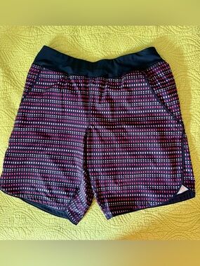 Lands' End Black Geo-print Women's Long Board Shorts 8